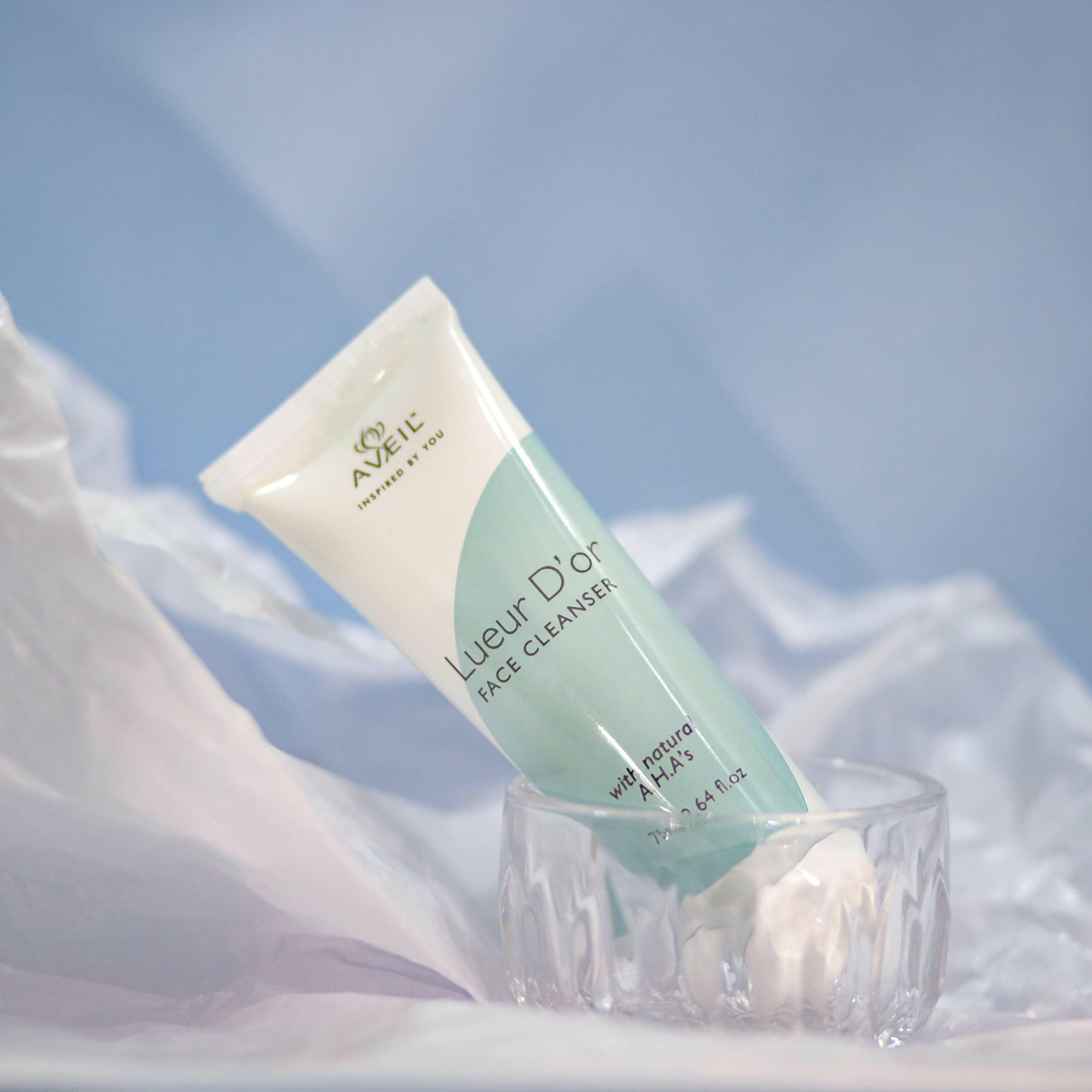 Aveil Lueur D'or Face Cleanser For Youthful & Smooth Skin