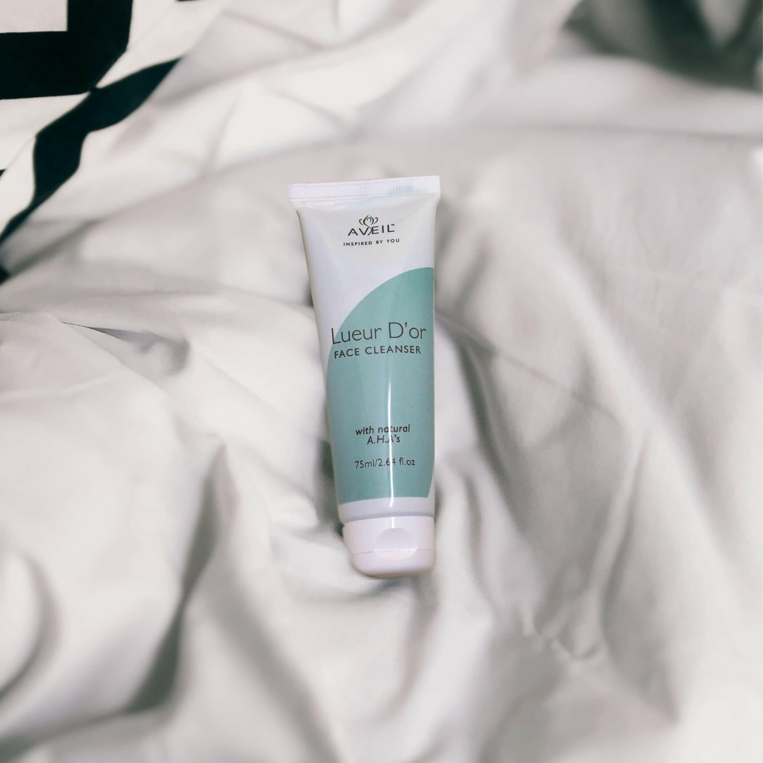 Aveil Lueur D'or Face Cleanser For Youthful & Smooth Skin